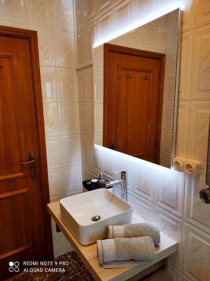 Casa Alem Rio - Quartos Para 6 Hospedes Em Santo Tirso Kültér fotó